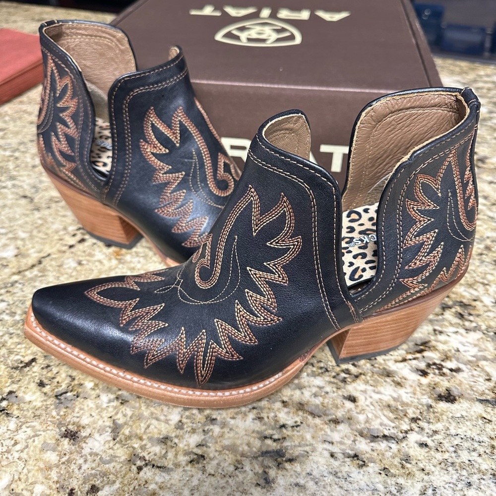 Ariat Boot or Bootie - Dixon in Brooklyn Black- Size 8.5